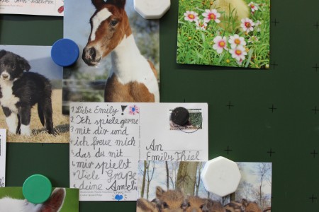 Post von Amelie an Emily.